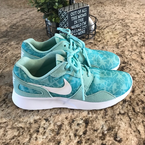 nike tanjun teal